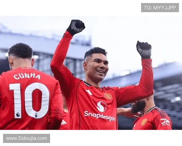 卡塞米罗坚守曼联力挺卡里克